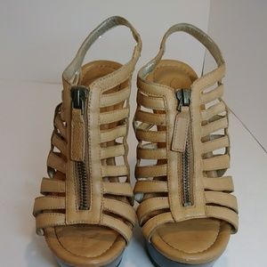 Jessica Simpson leather strappy pump